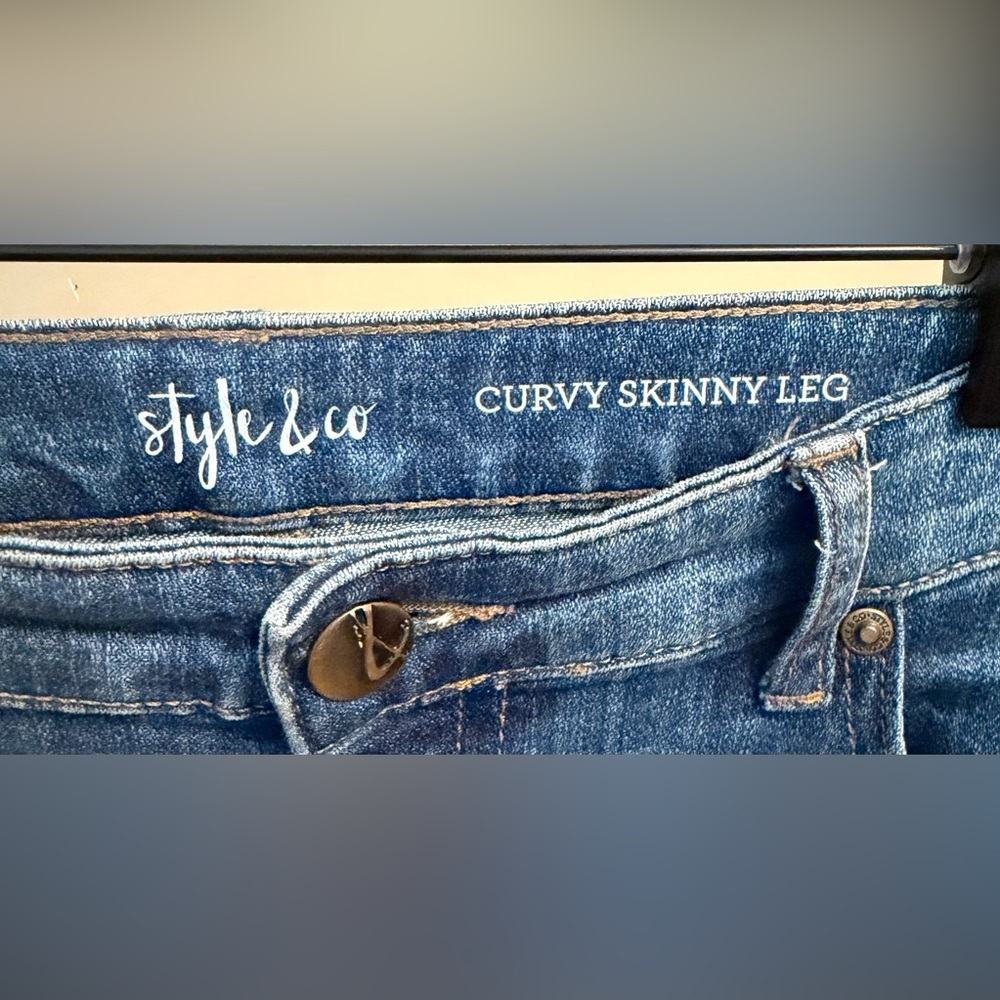 Style & co Curvy Skinny Leg Embroidered Floral Denim Jeans - Picture 6 of 7